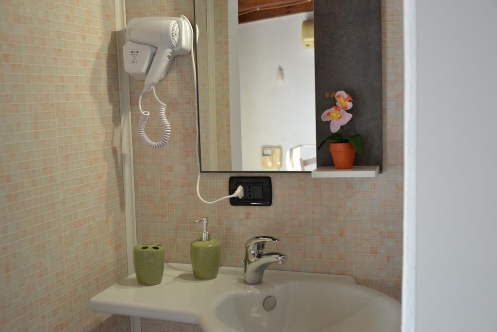 Casa Chiara Appartement Monopoli Buitenkant foto
